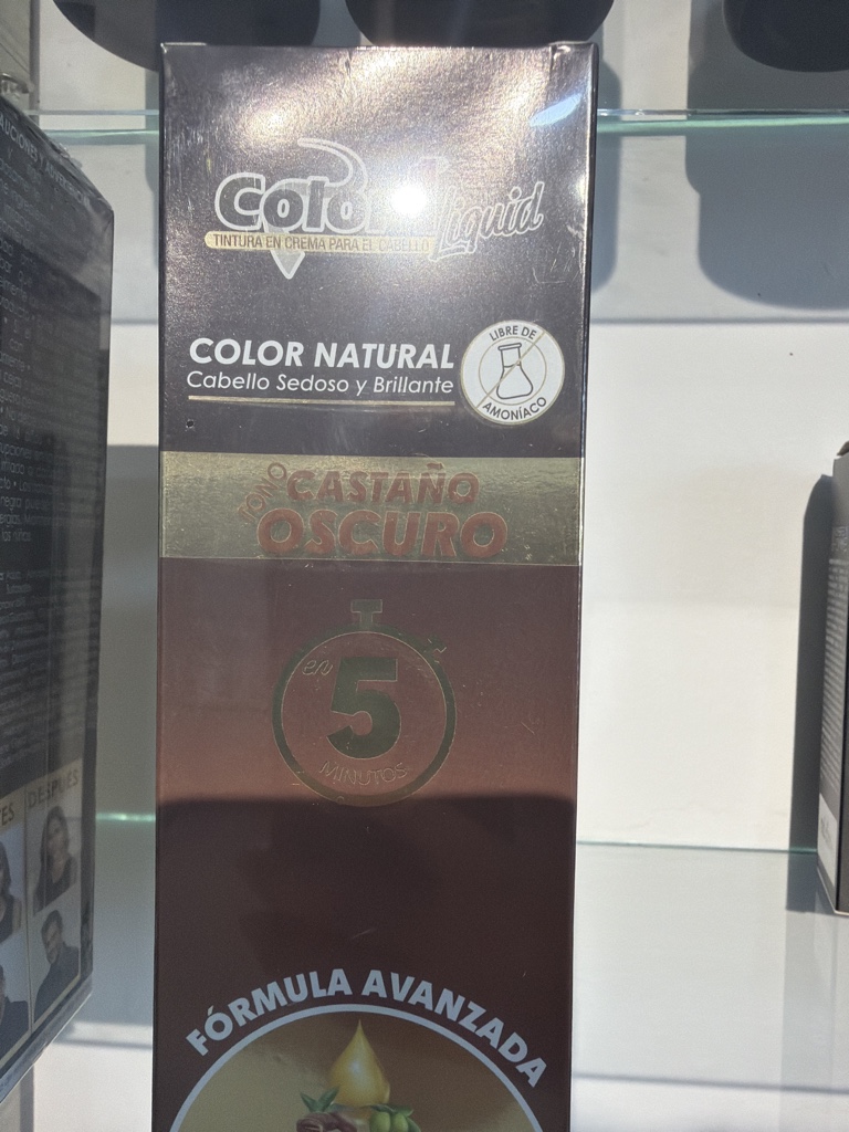 Color Natural castaño oscuro