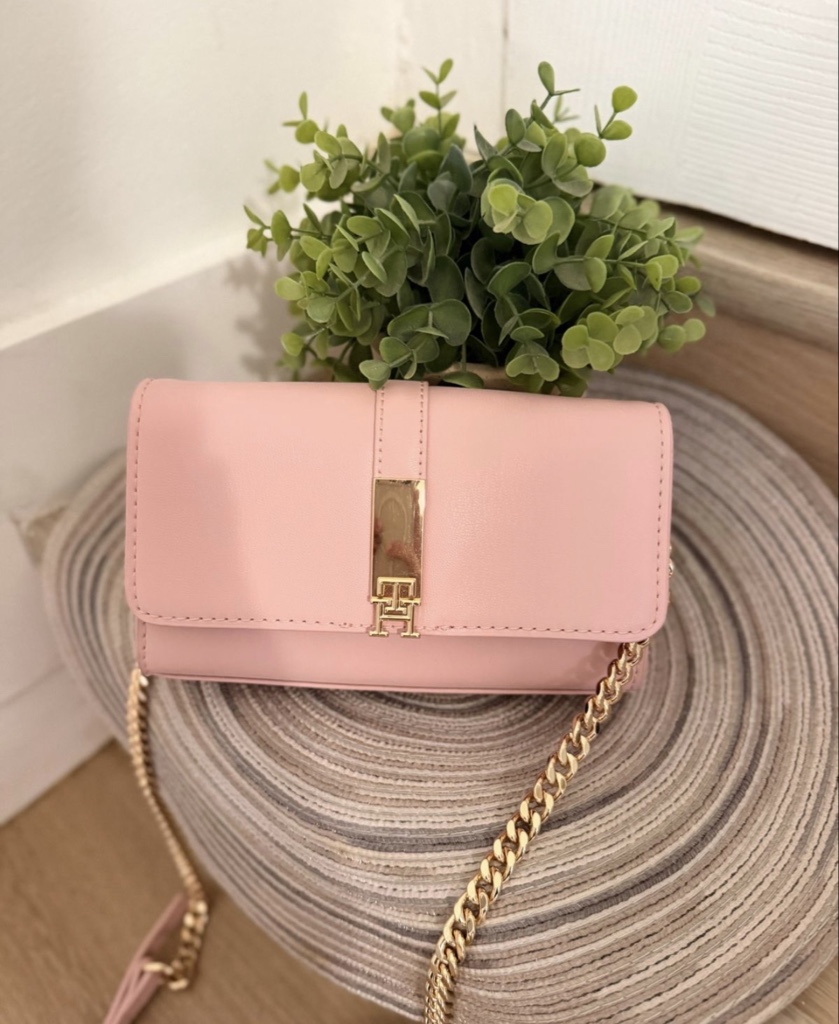 Bolsa • Tommy Hilfiger • 275
