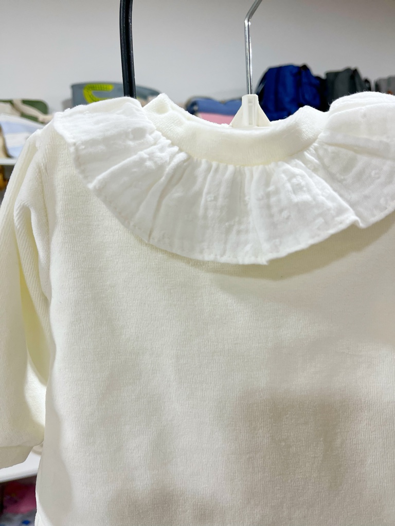 Conjunto plush con volado