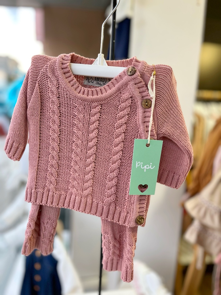 Conjunto tejido en hilo de algodón “ochos”