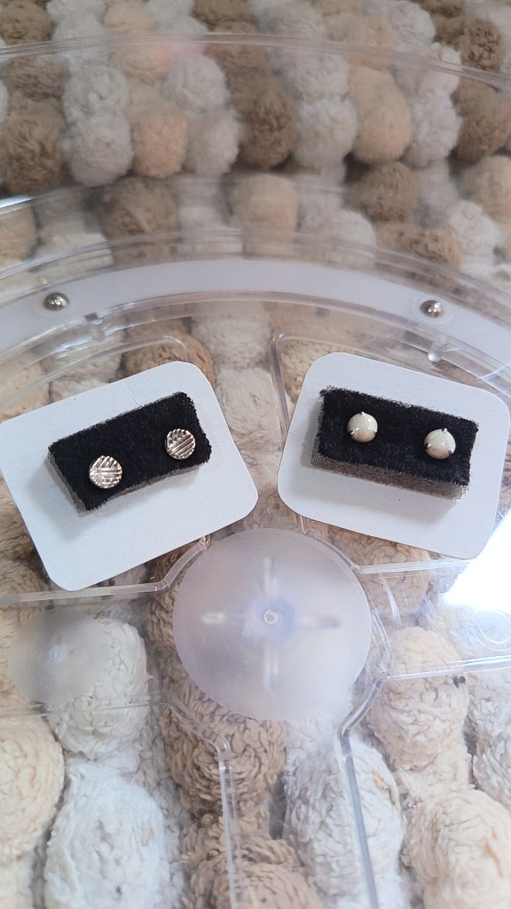 Aretes plateados