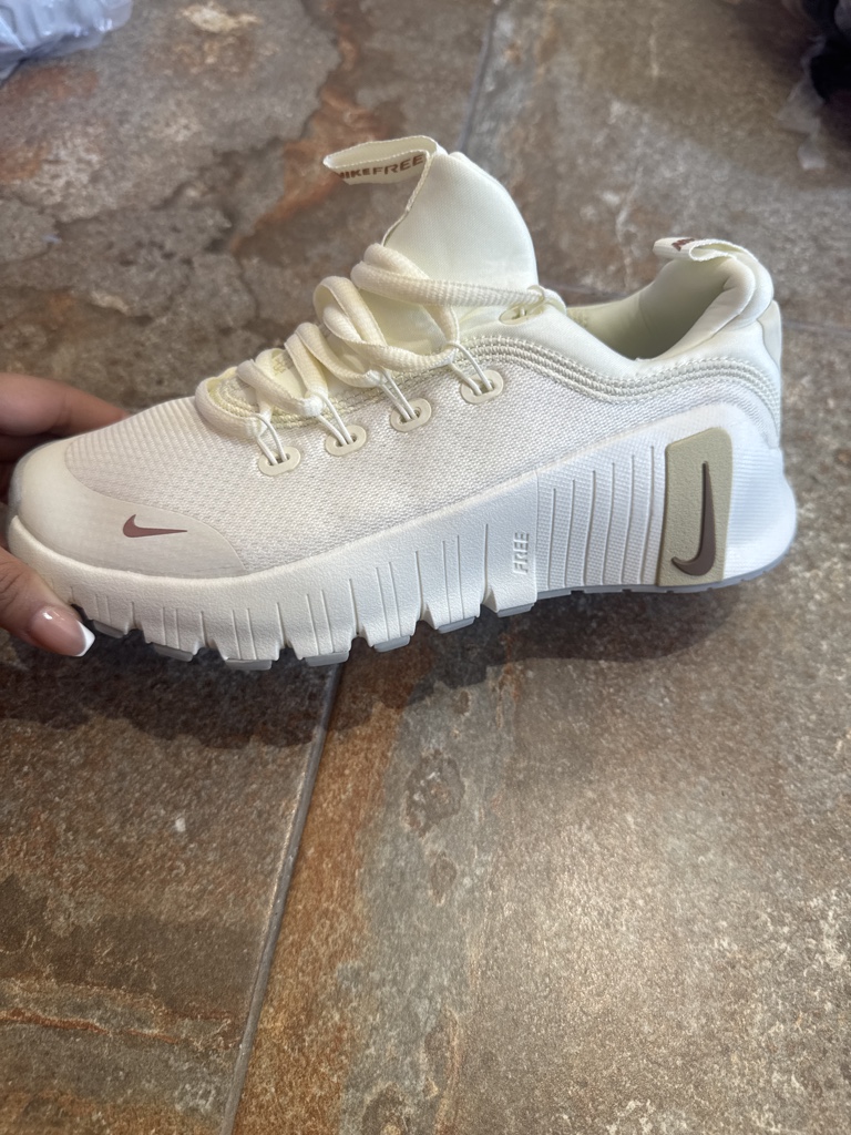 Tenis Nike Free beige