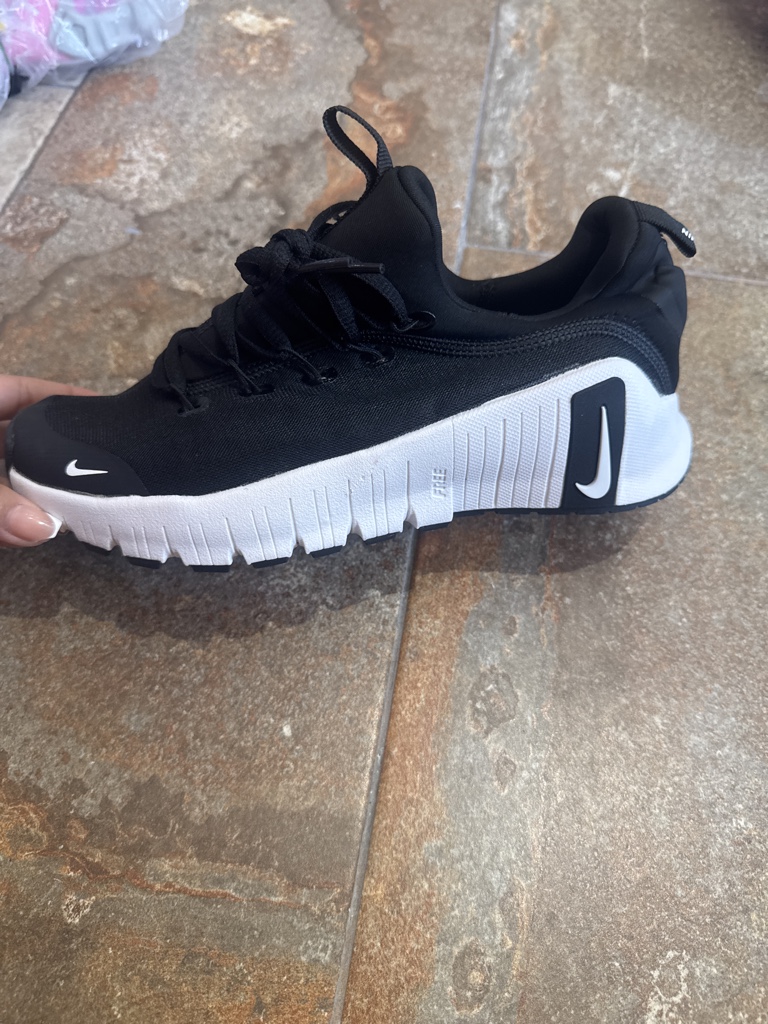 Tenis NiKe Free blanco negro