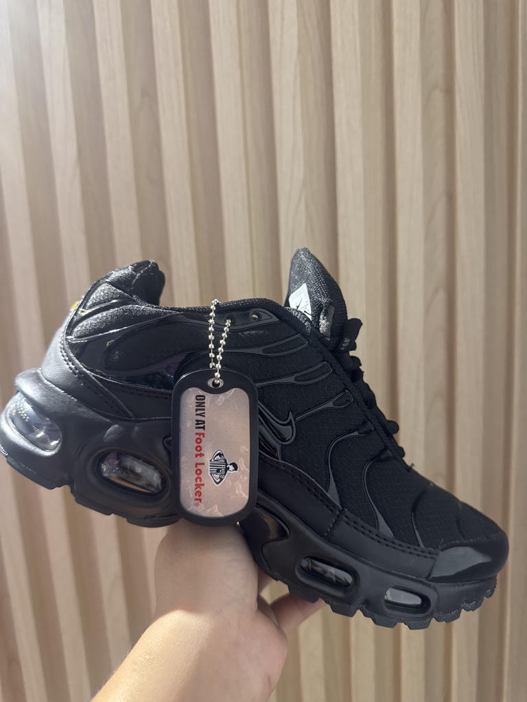 Tenis Nike TN negro