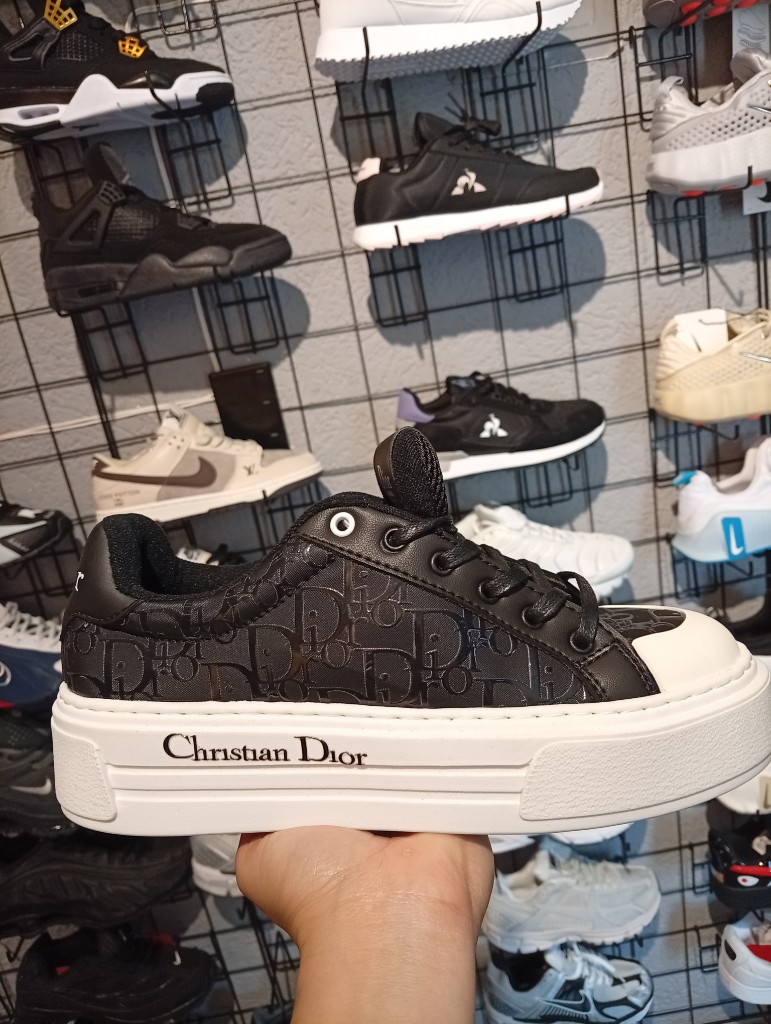 Tenis Christian Dior negro blanco