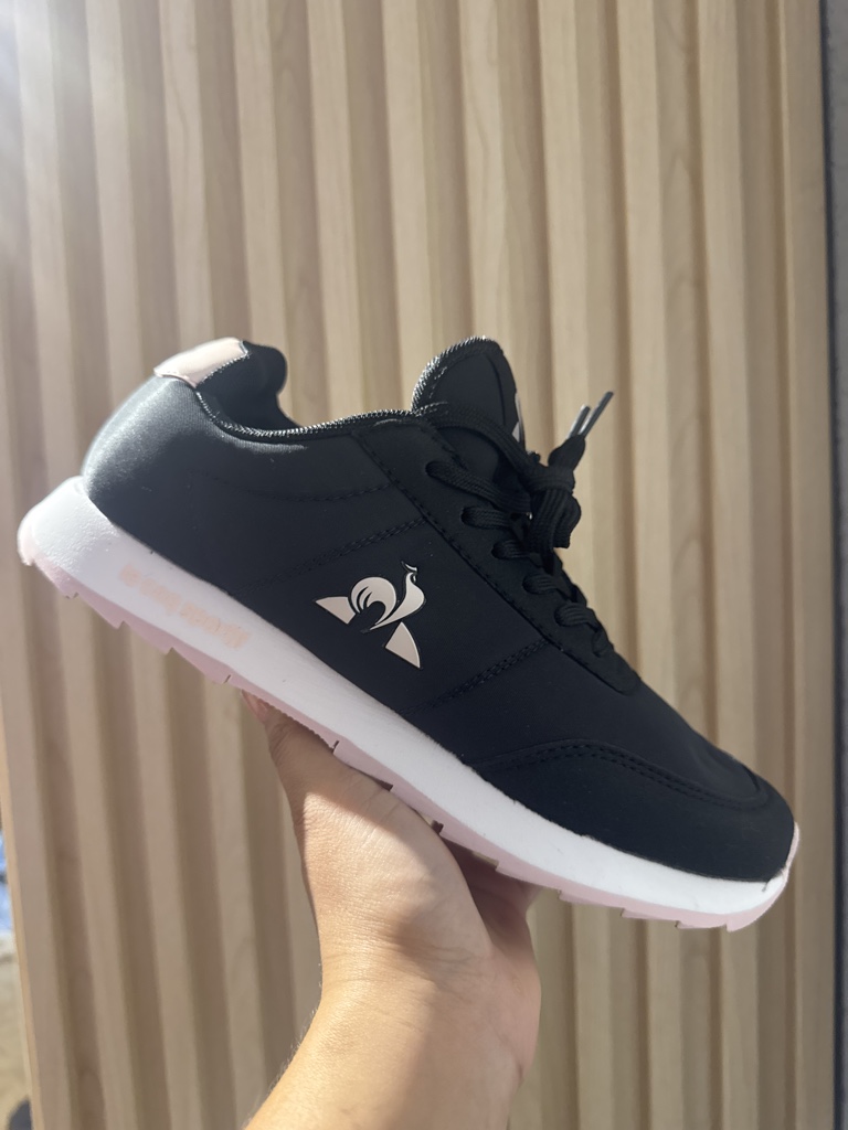 Tenis Le Coq Sportif negro rosa