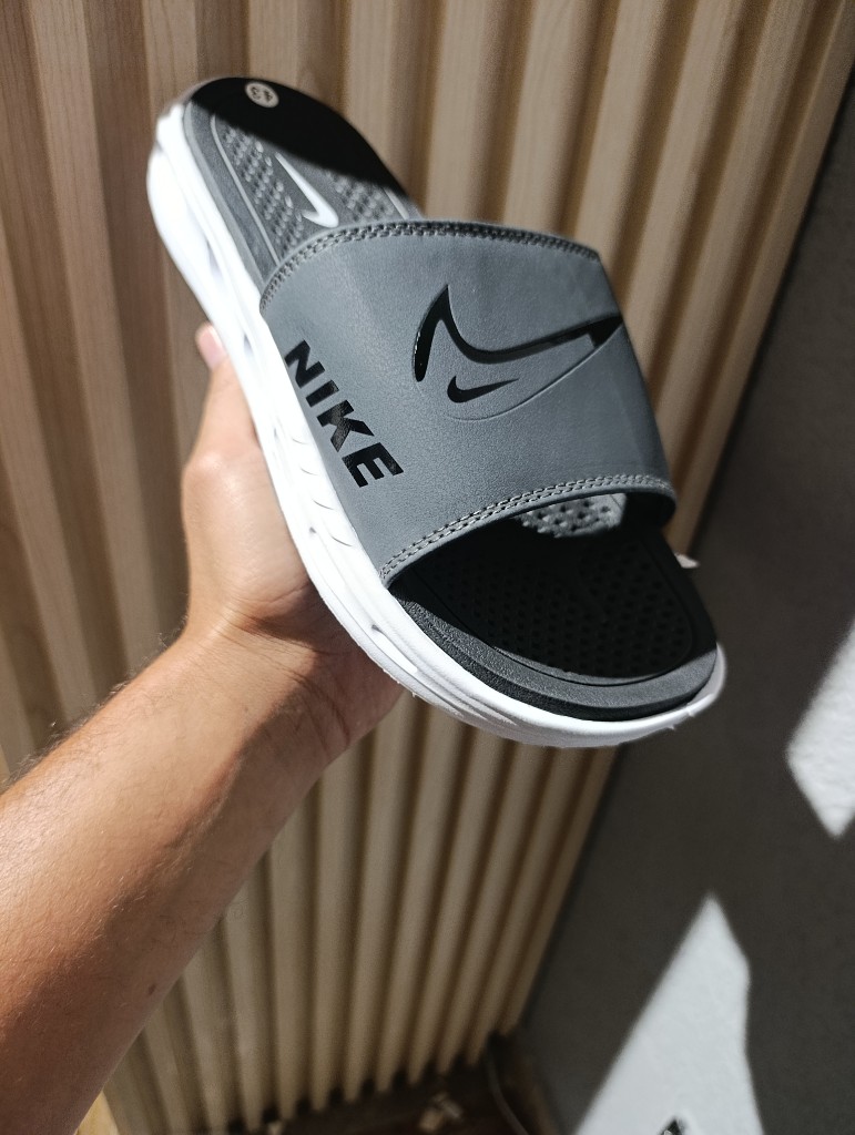 Chanclas Nike gris blanco