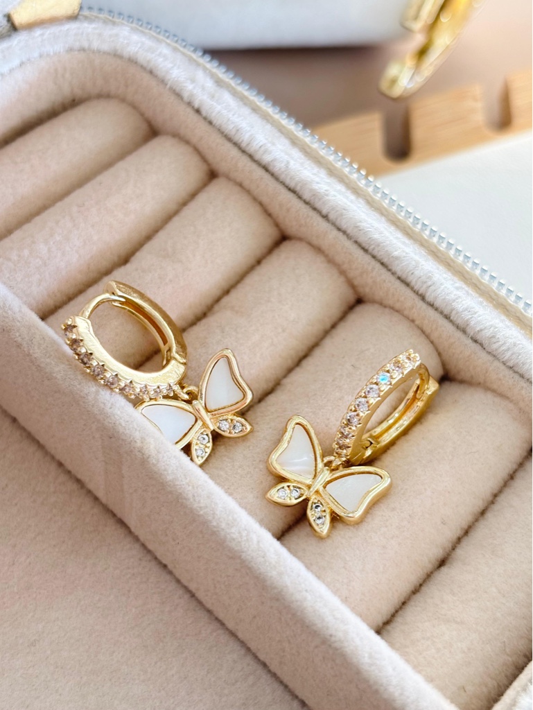 Huggies Butterfly Pearl 🦋
