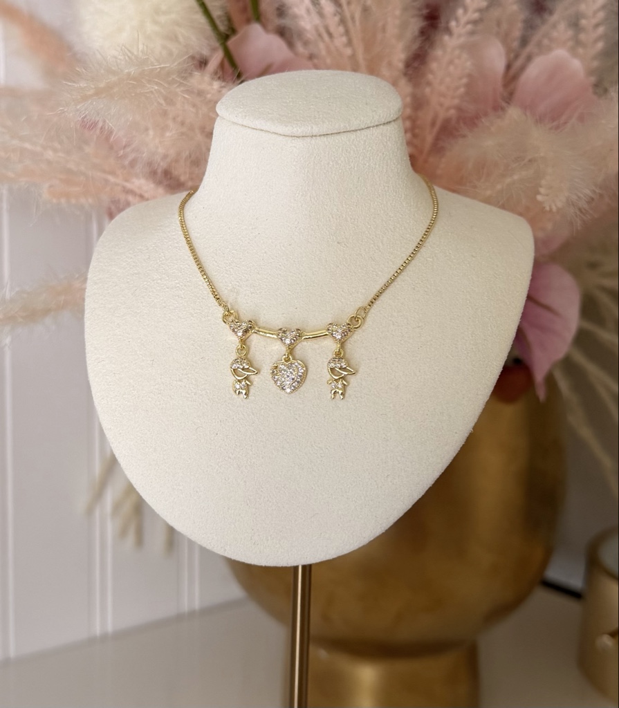COLLAR AMOR BOYS
