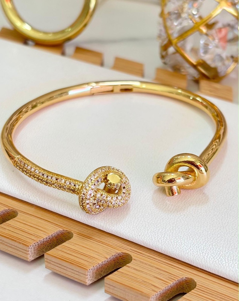Brazalete nudo