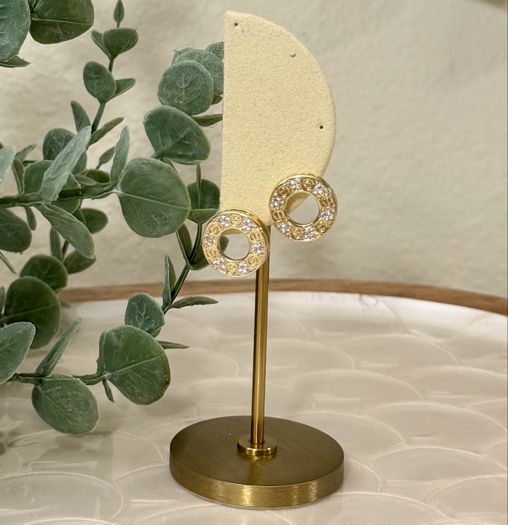 Studs Aurelia