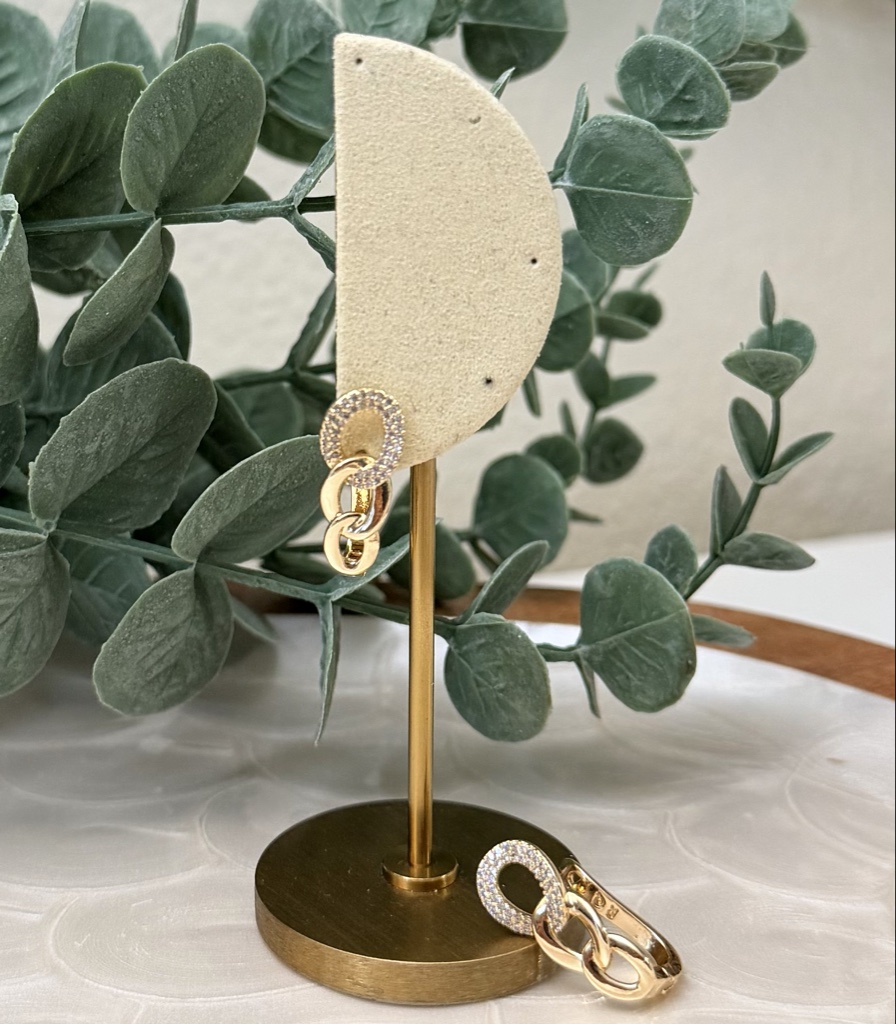 Aretes Triple Eslabón Pavé ✨