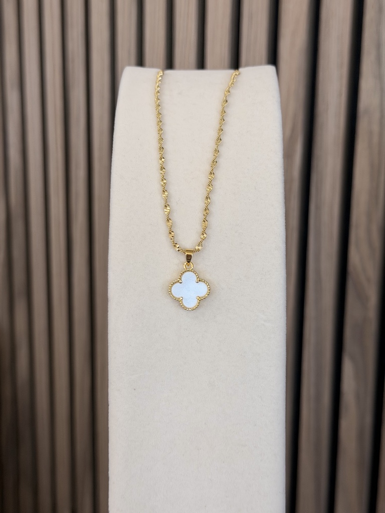 Collar trébol cielo- Oro laminado