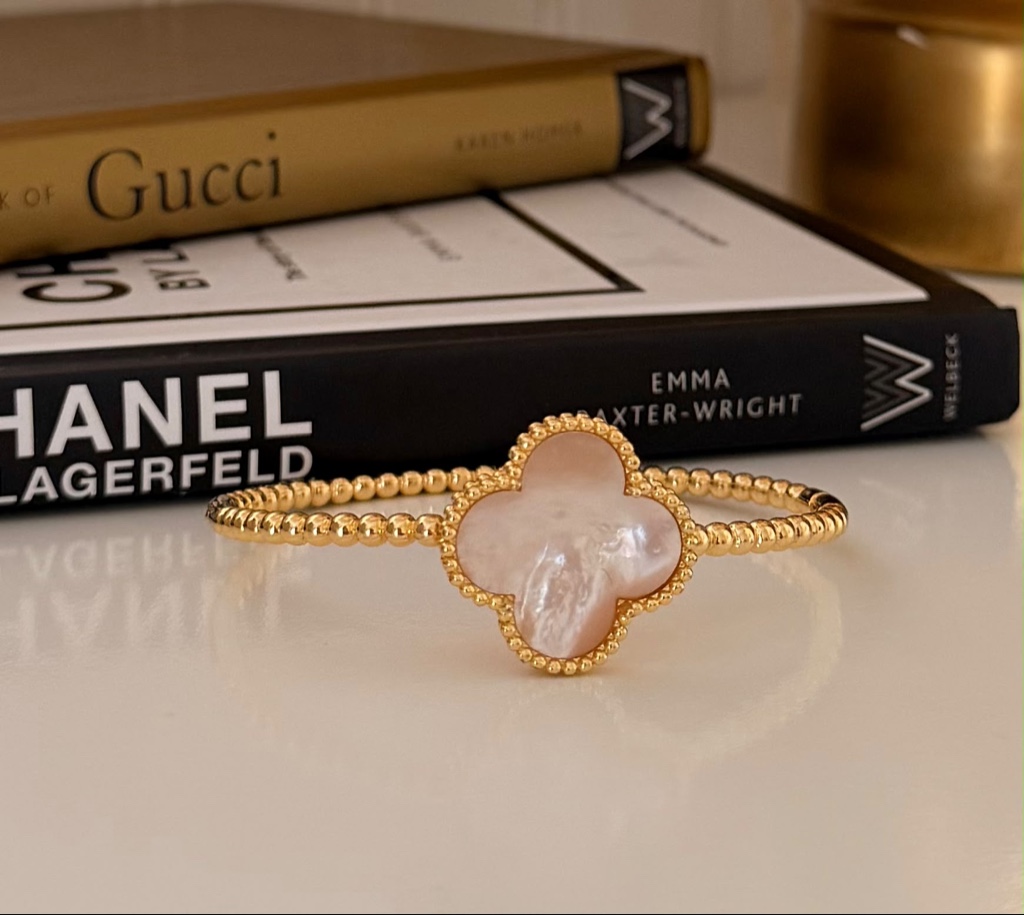 Brazalete clover cielo