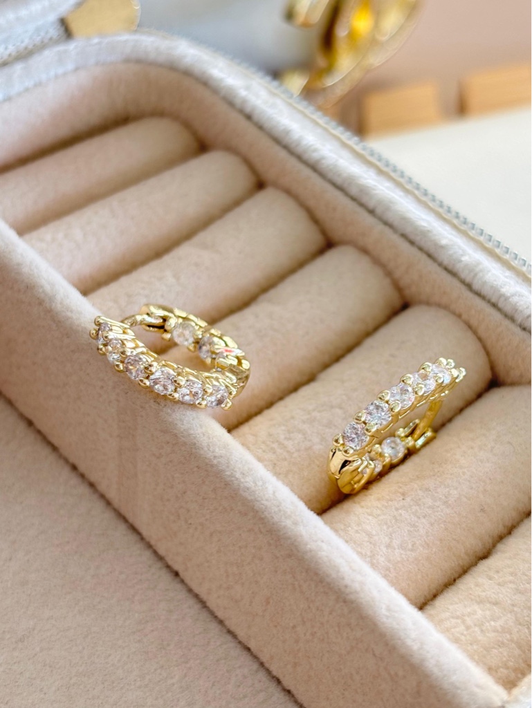 Huggies Eternity Crystal ✨