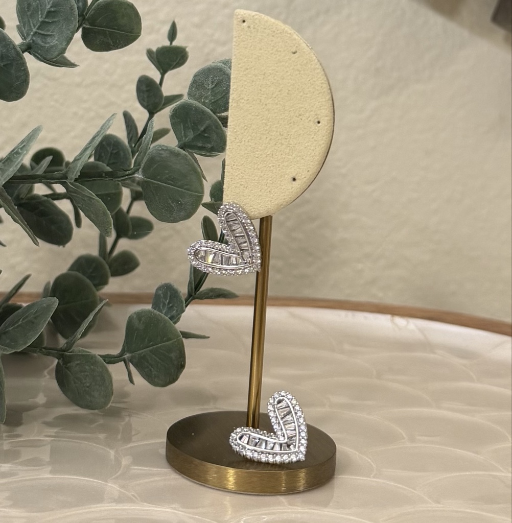 Studs Heart Luxe