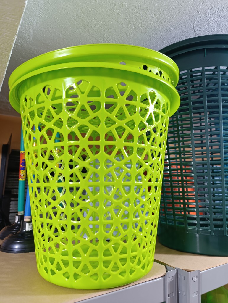 Cesta pequeña para ropa