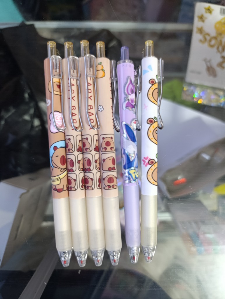Lapiceros Capibara y Pokémon