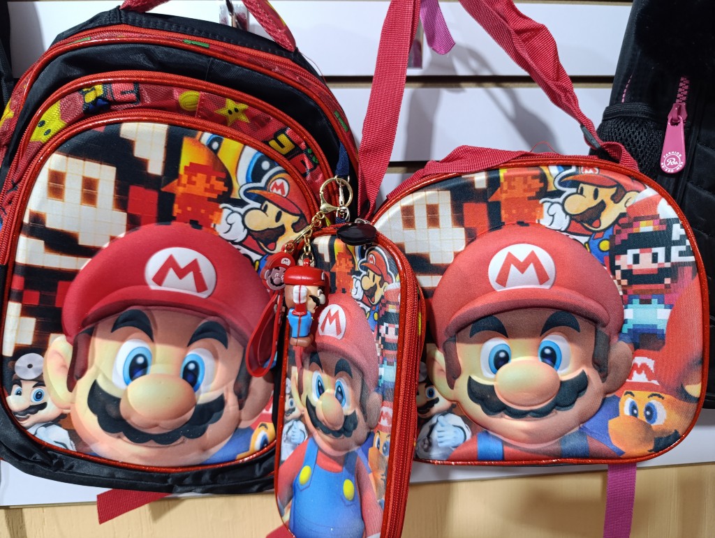 Mochila 4 en 1 carta varios