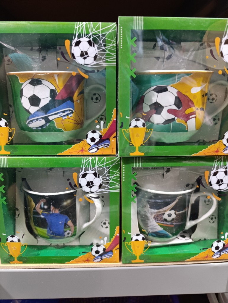 Taza Mundial caja verde