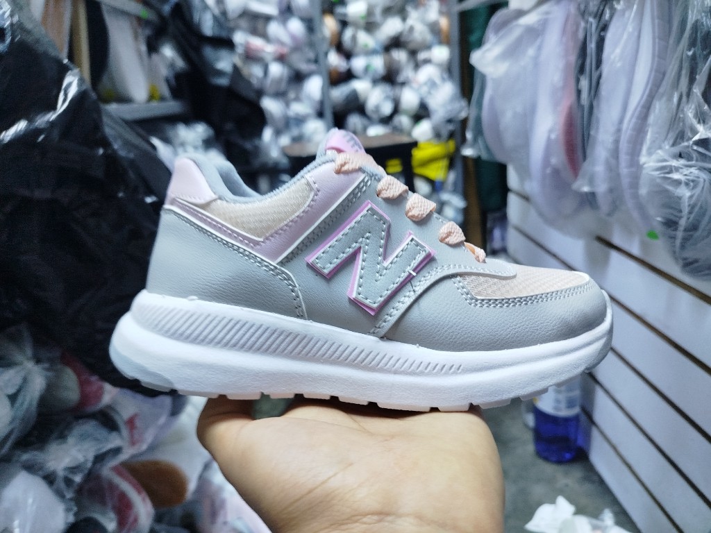 New balance plomo niña