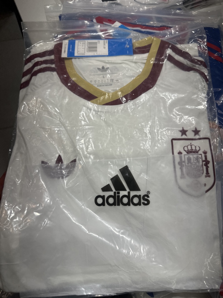 España blanca 26/27 - hincha