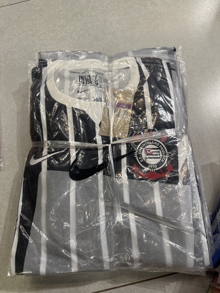 Nike Corinthians listrada preta e branca