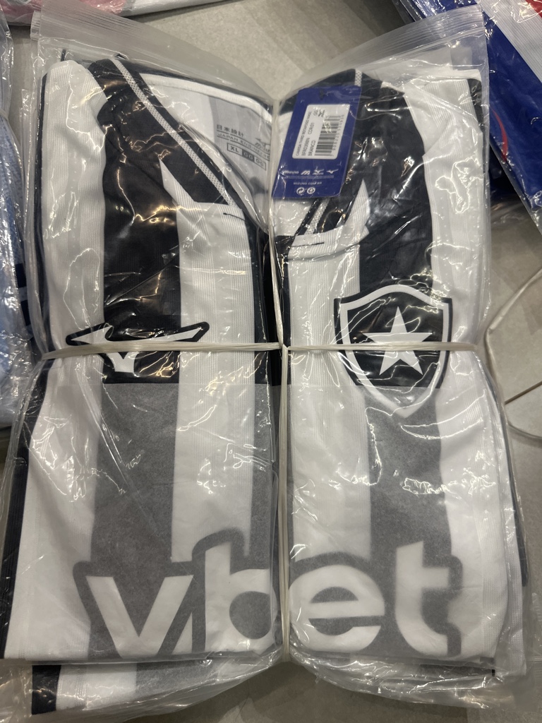 Camisa Botafogo branca e preta 26/27 - hincha