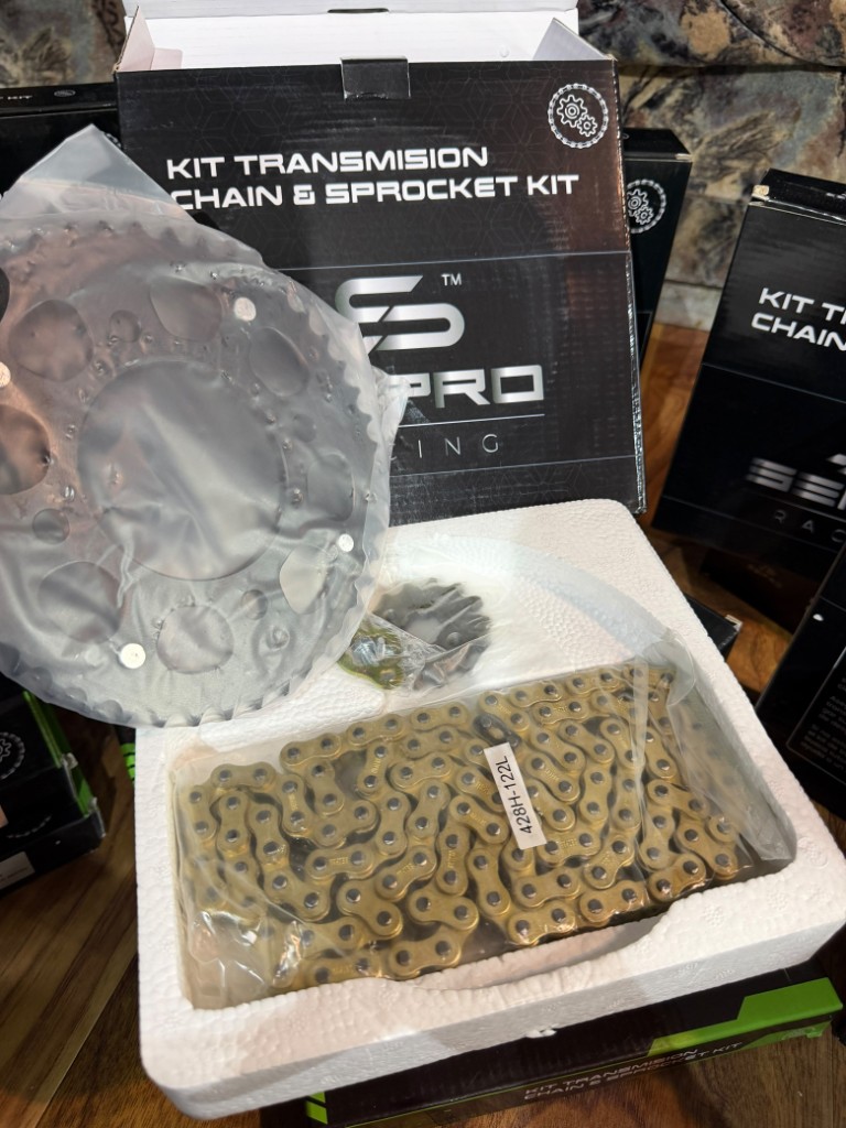KIT TRANSMISION FZ 16 / FZ 2.0 YAMAHA 40D / 14D 428H C DORADA SEIPRO RACING
