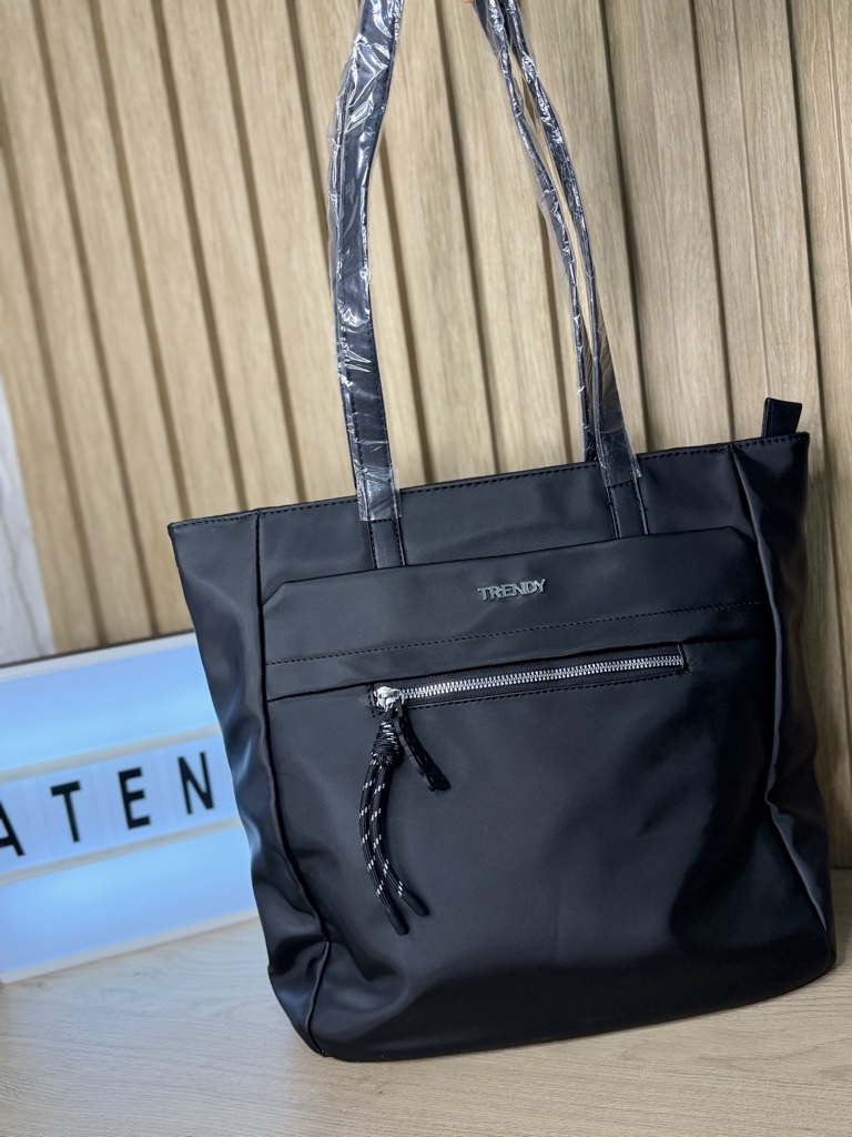 Bolso tote trendy impermeable