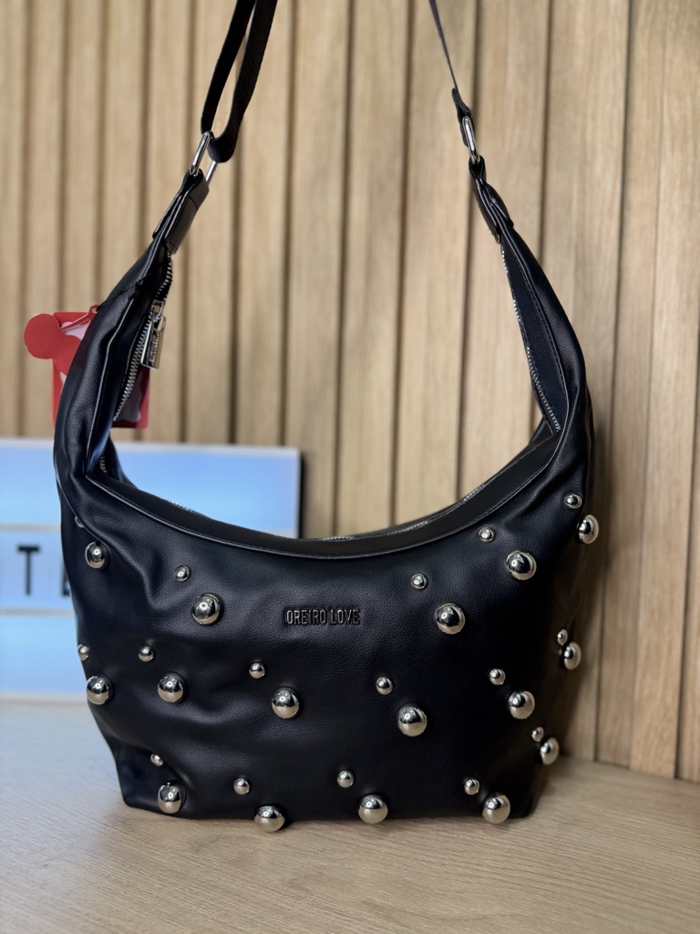 Cartera oreiro love tachas