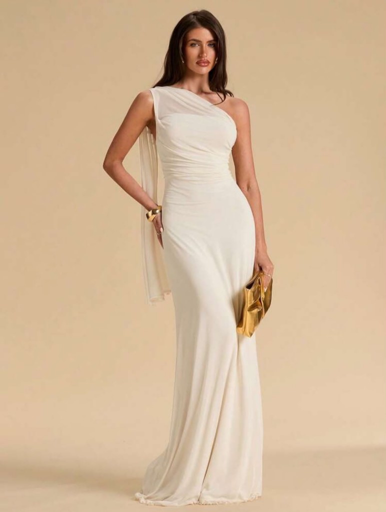 Vestido de gala beige largo un hombro