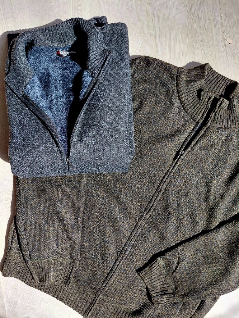 CAMPERA DE HILO CON PELUCHE