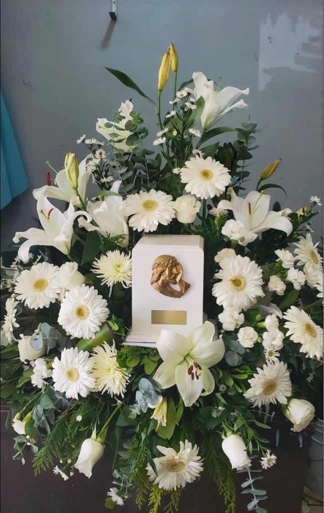 Cubre caja floral para urna