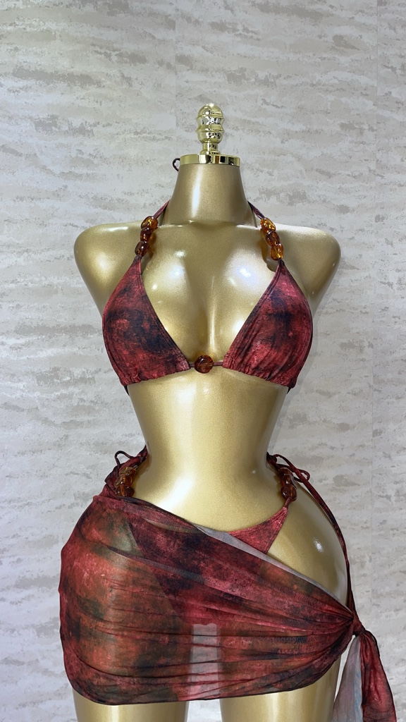 Traje de baño rojo vino