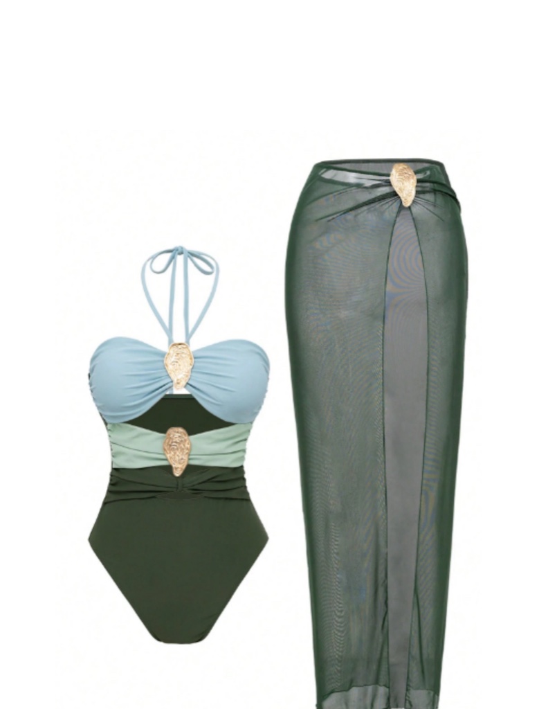 Traje de baño verde y azul con pareo