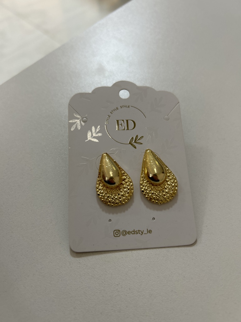 ED aros dorados gota.