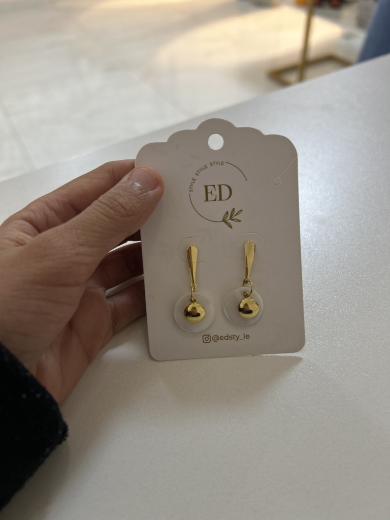 ED aros dorados colgantes
