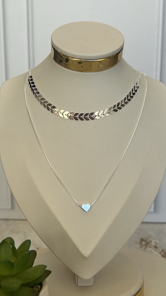 Collar doble plateado hojas