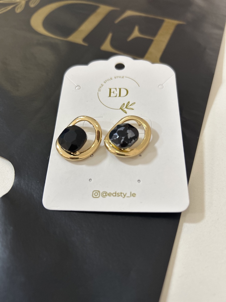 ED aros dorados negros