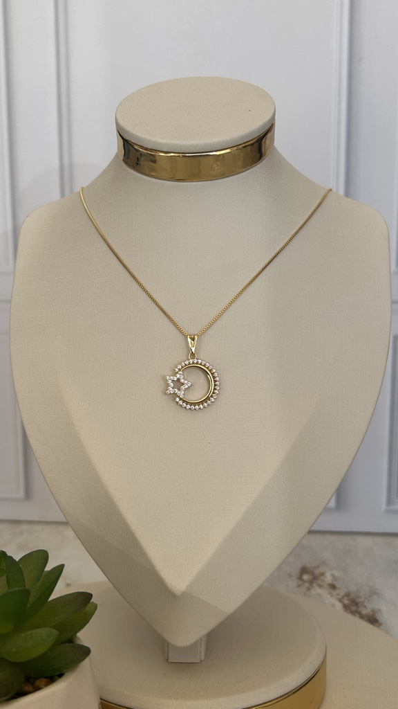 Collar dorado luna y estrella