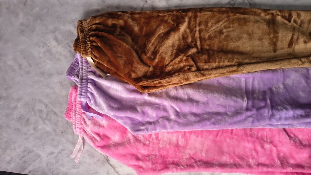 Pantalón Peluche Liso