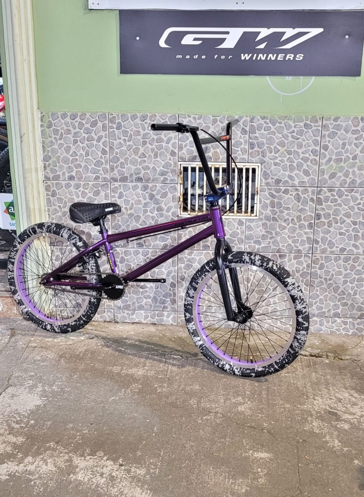 Bicicleta BMX GW DESTRUCTOR 20 LILA