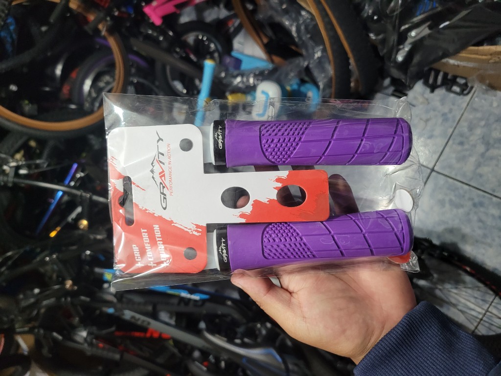 Grip GRAVITY 135mm TPR GRP-334 purple c/seguro