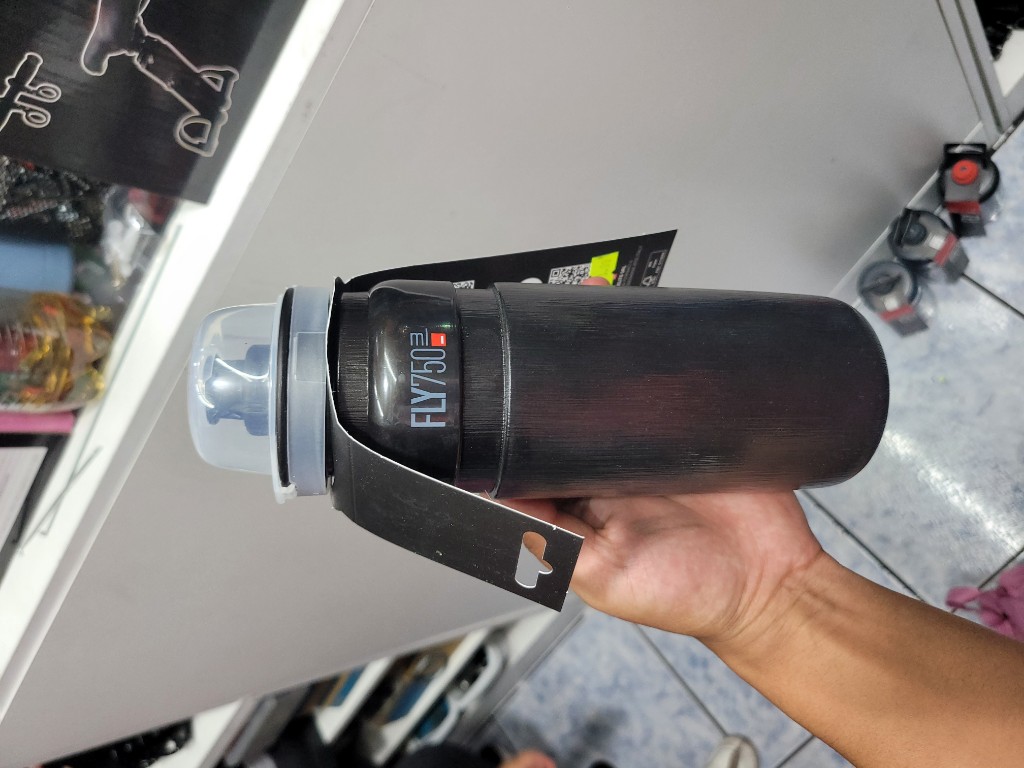 Caramanola ELITE FLY TEX 750ml c/tapa black 01607202
