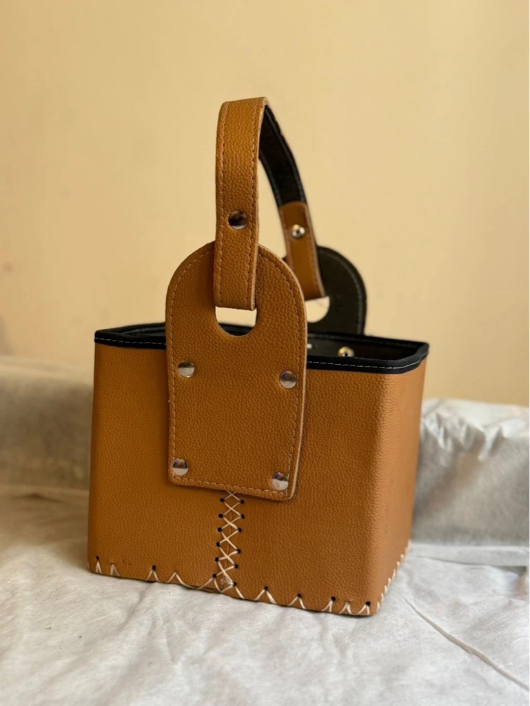 Canasta Cuerina Marron