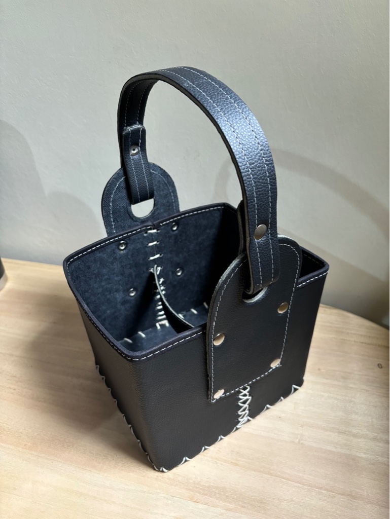 Canasta Cuerina Negra