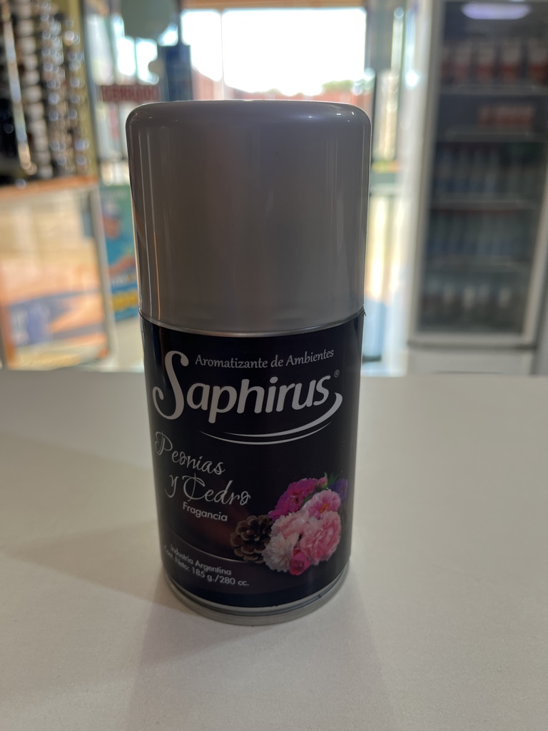 Saphirus Peonias y Cedro