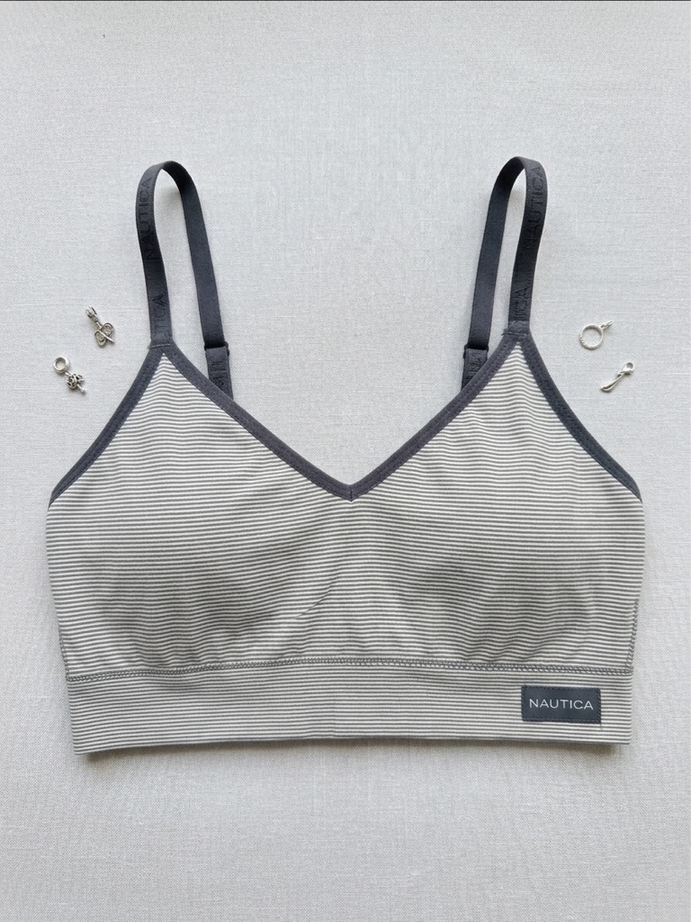 Tops deportivos. Nautica