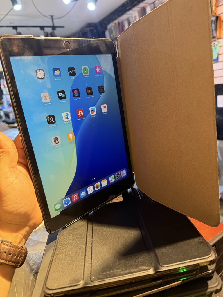 Apple iPad 7th 32GB LTE SIM ✅